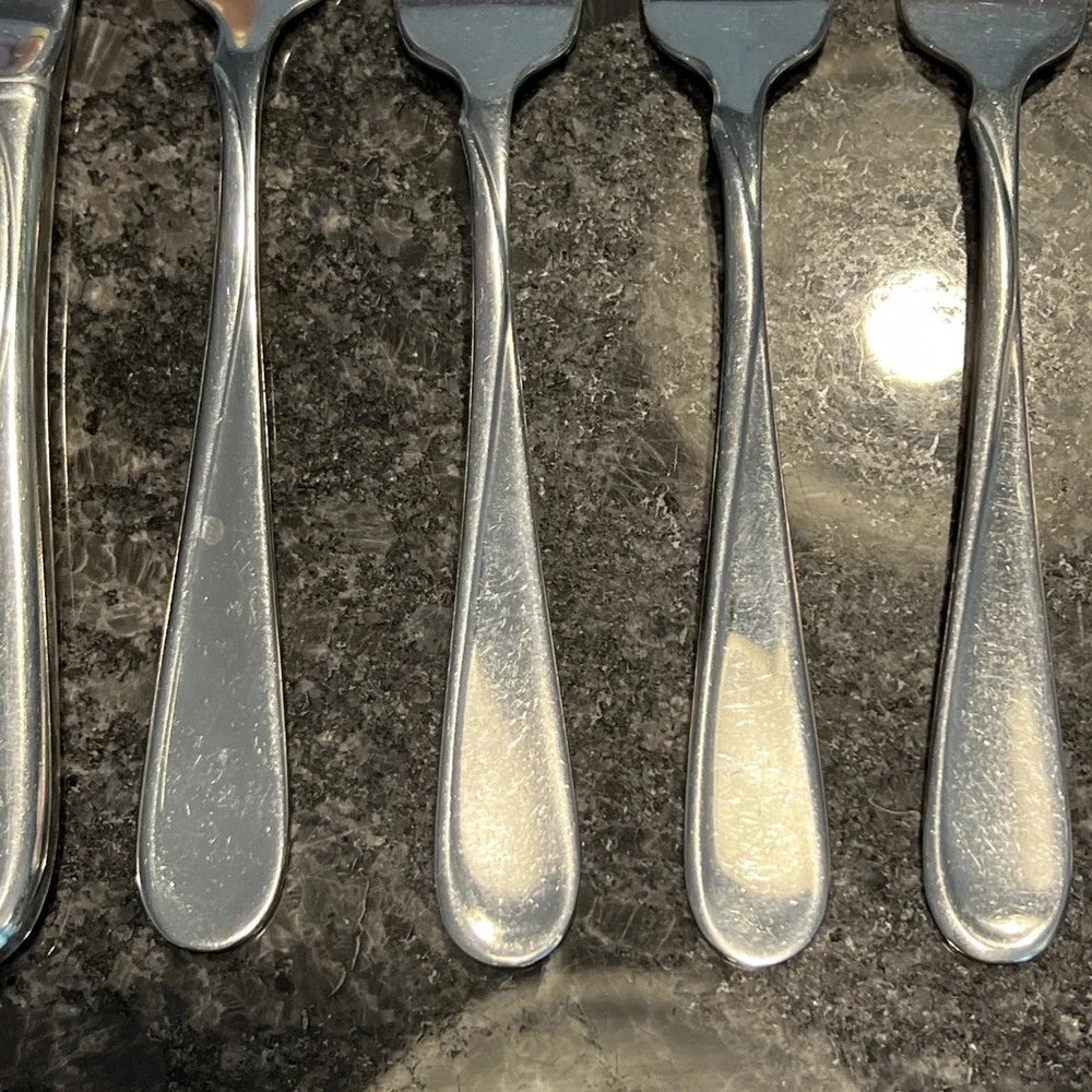 Oneida Flight Reliance Stainless Flatware Forks Dinner Salad Knife Silverware